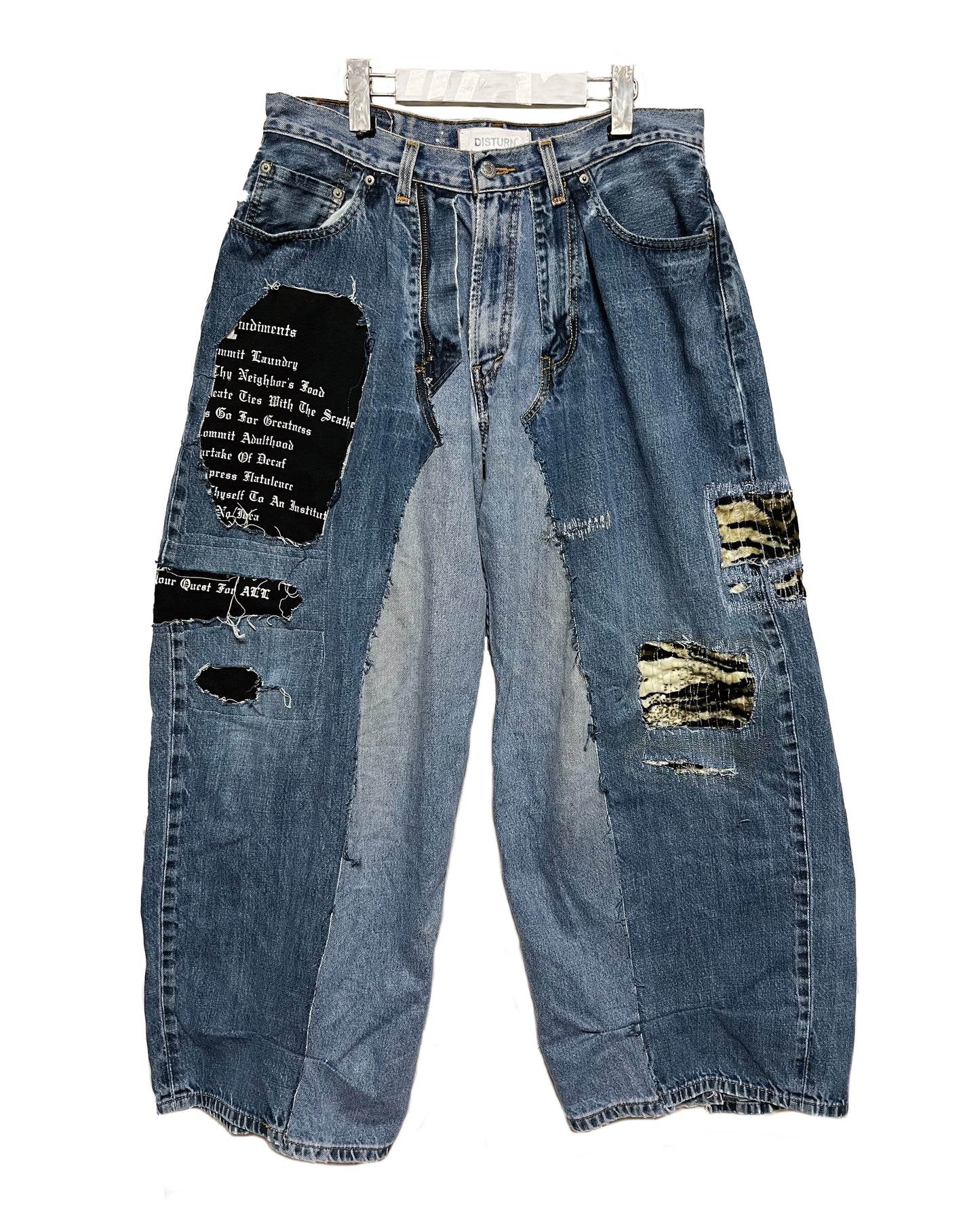 THAT IS+NOT DISTURN. DAMAGE W-DENIM PANTS.