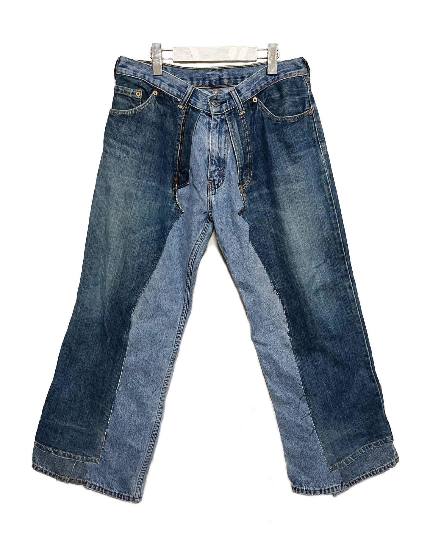 THAT IS+NOT DISTURN   DENIM ON TOP OF DENIM PANTS