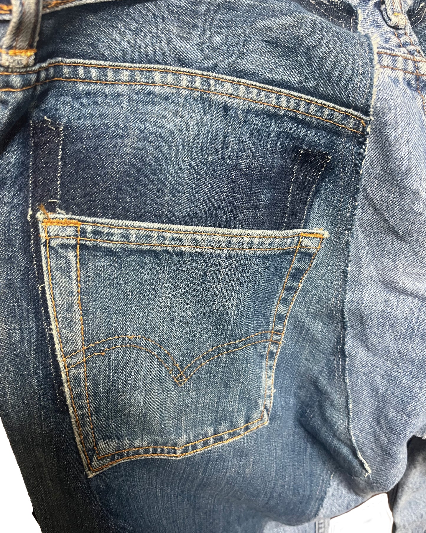 THAT IS+NOT DISTURN   DENIM ON TOP OF DENIM PANTS