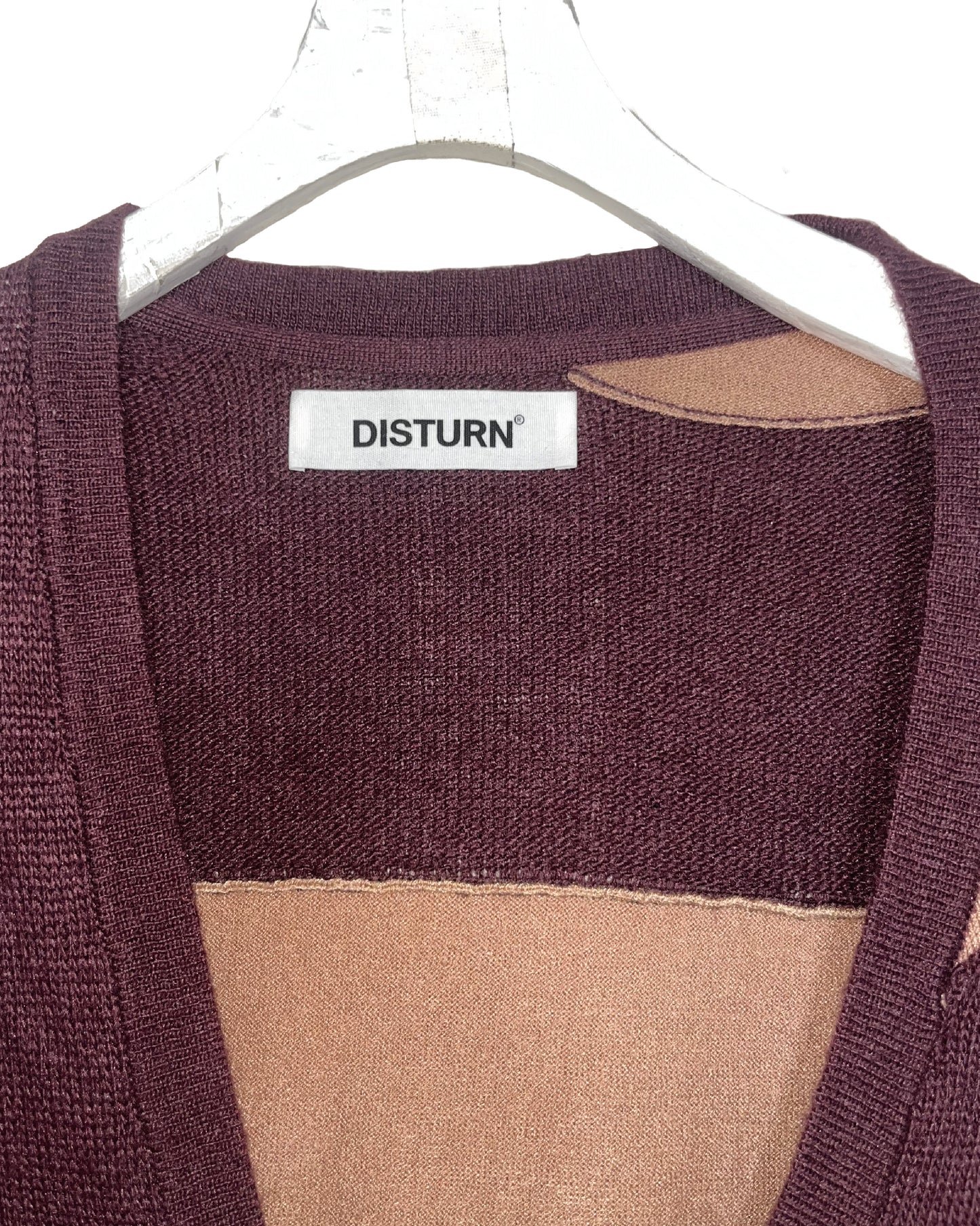 DISTURN KINIT LAYER CARDE