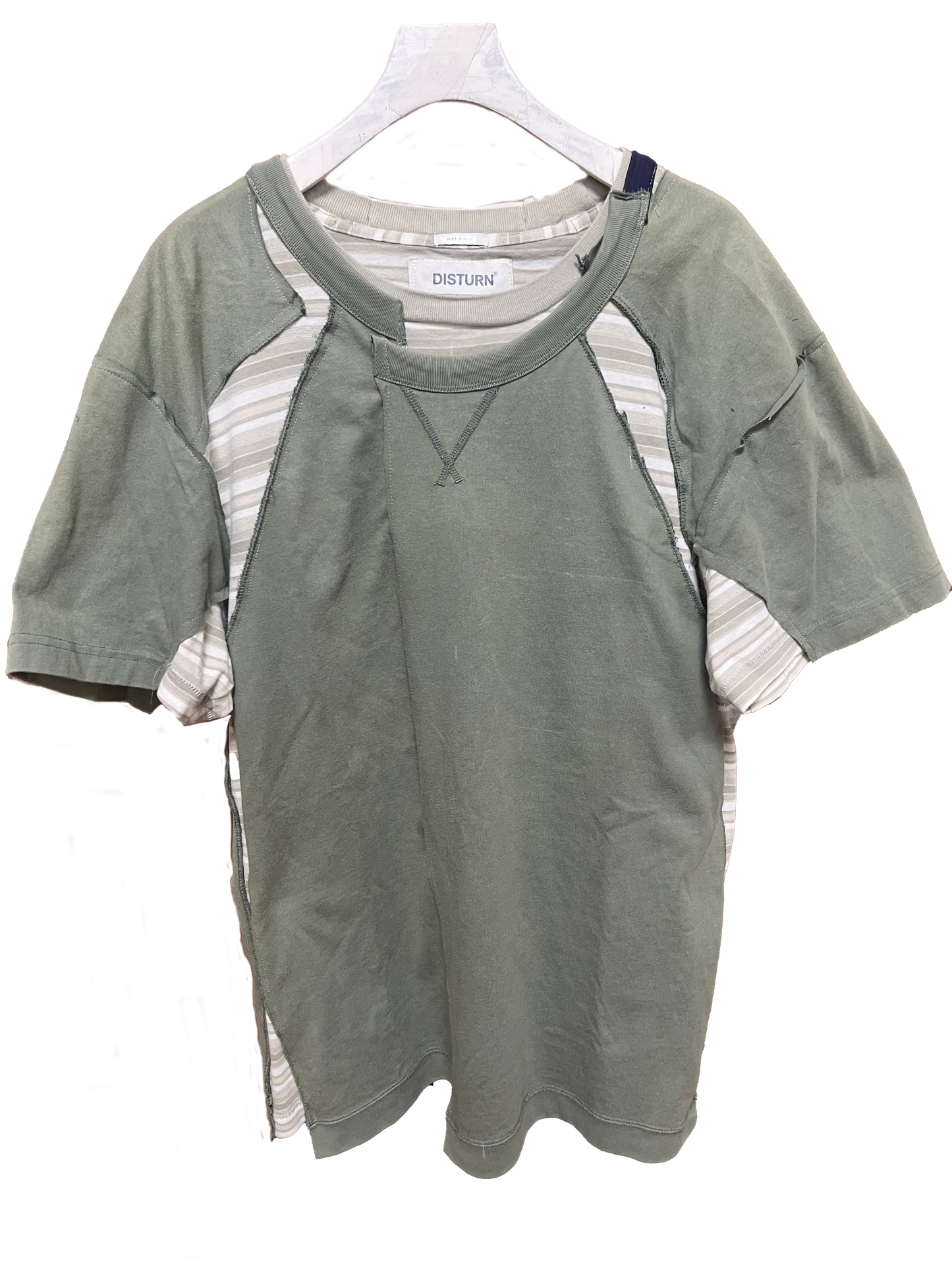 That is+not DISTURN   PATCHED BORDER S/S TEE