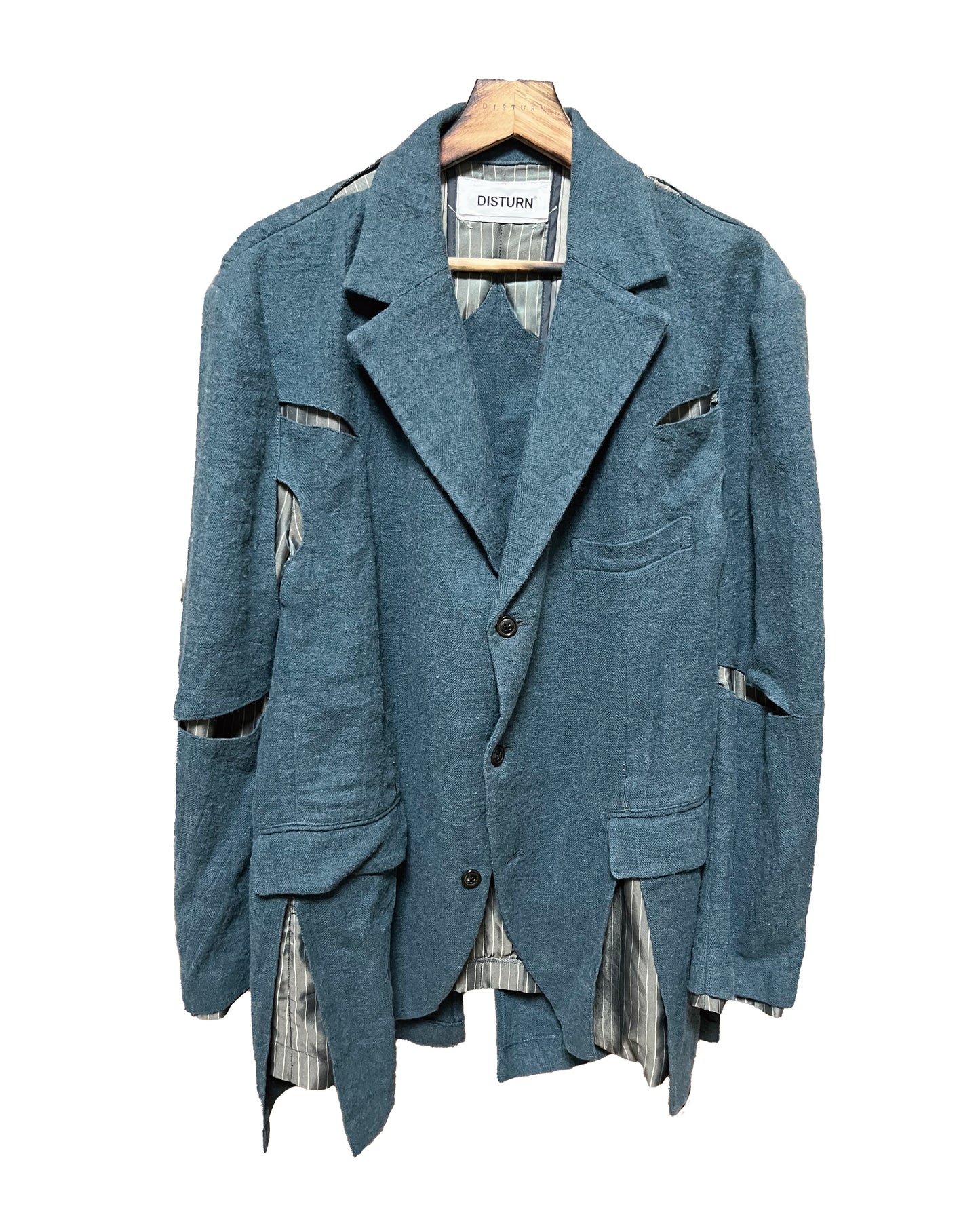 DISTURN   The unbuttoned tailored jacket