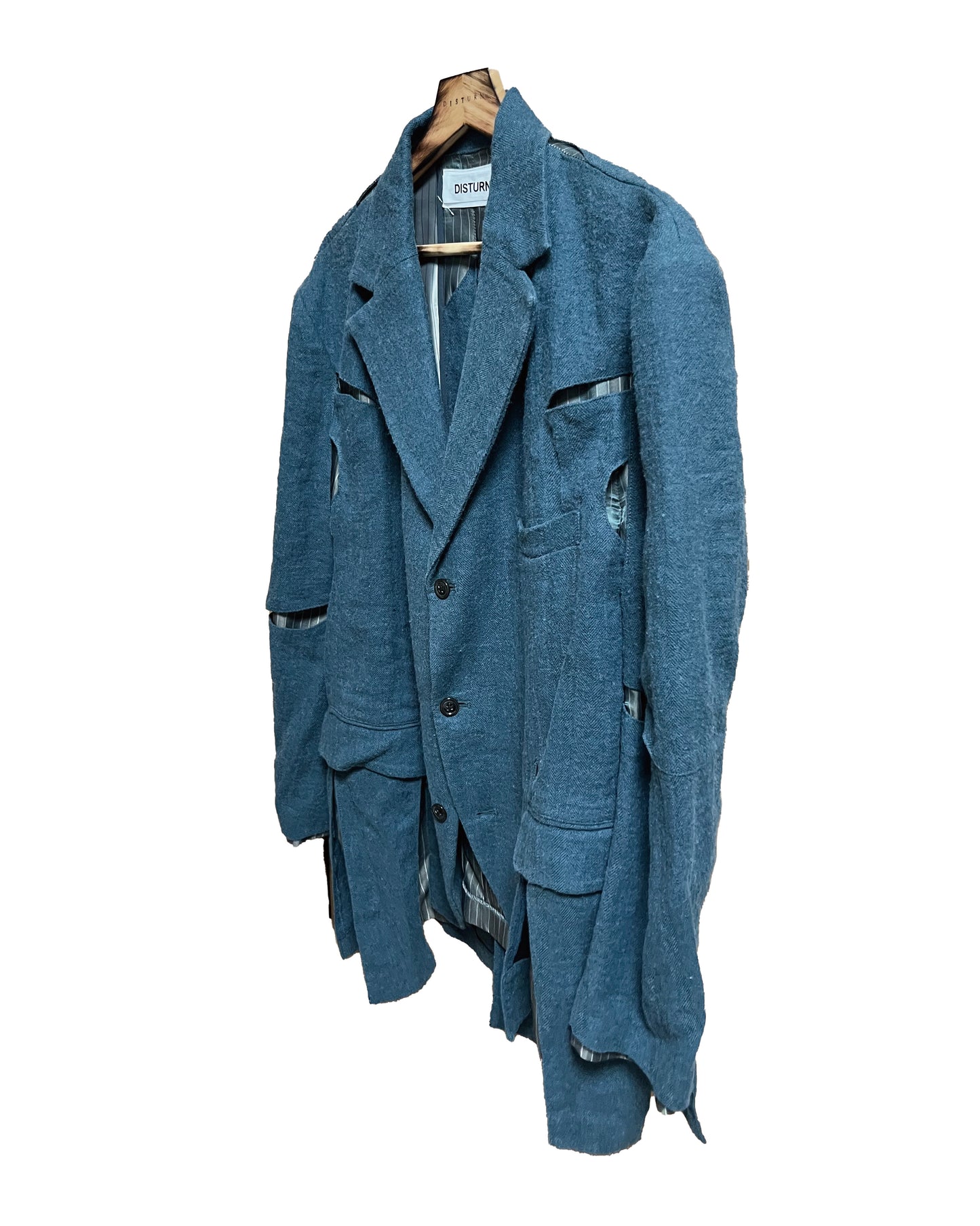 DISTURN   The unbuttoned tailored jacket