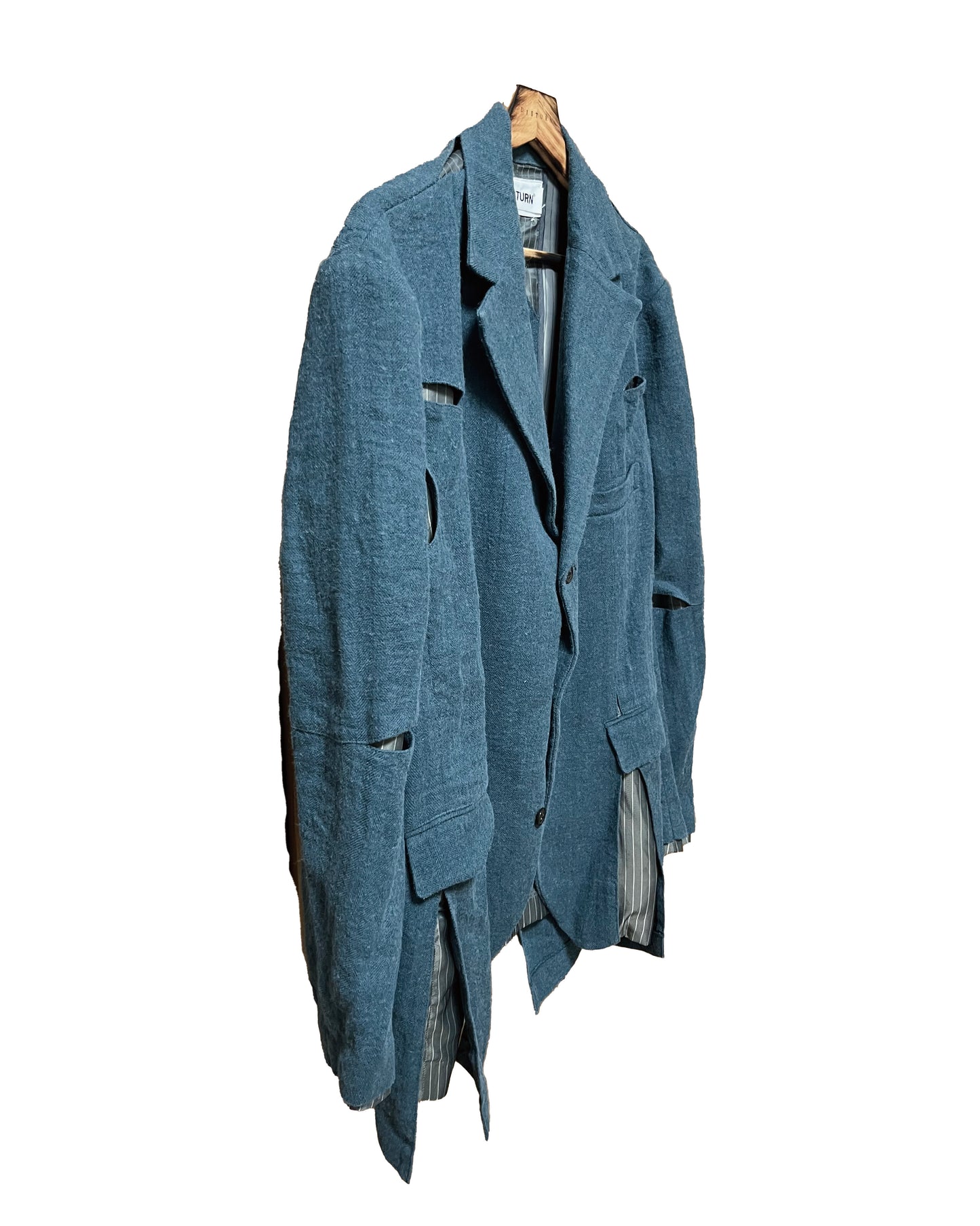 DISTURN   The unbuttoned tailored jacket
