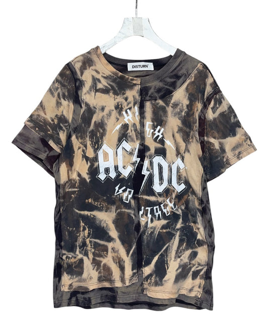 That is+not DISTURN   OVERSTITCHED DISCHARGE S/S TEE