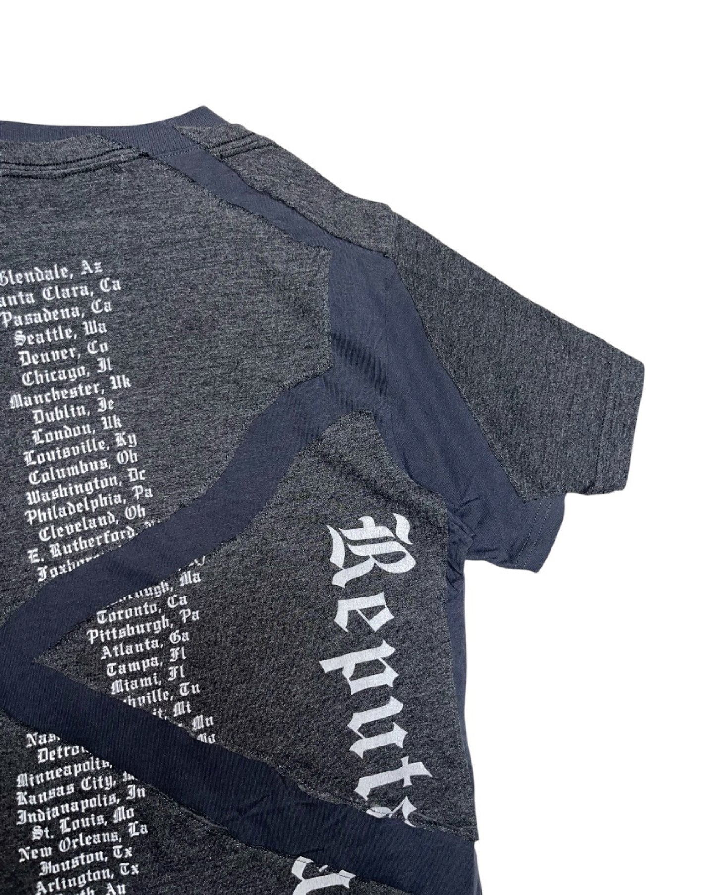 That is+not DISTURN   OVERSTITCHED  S/S TEE