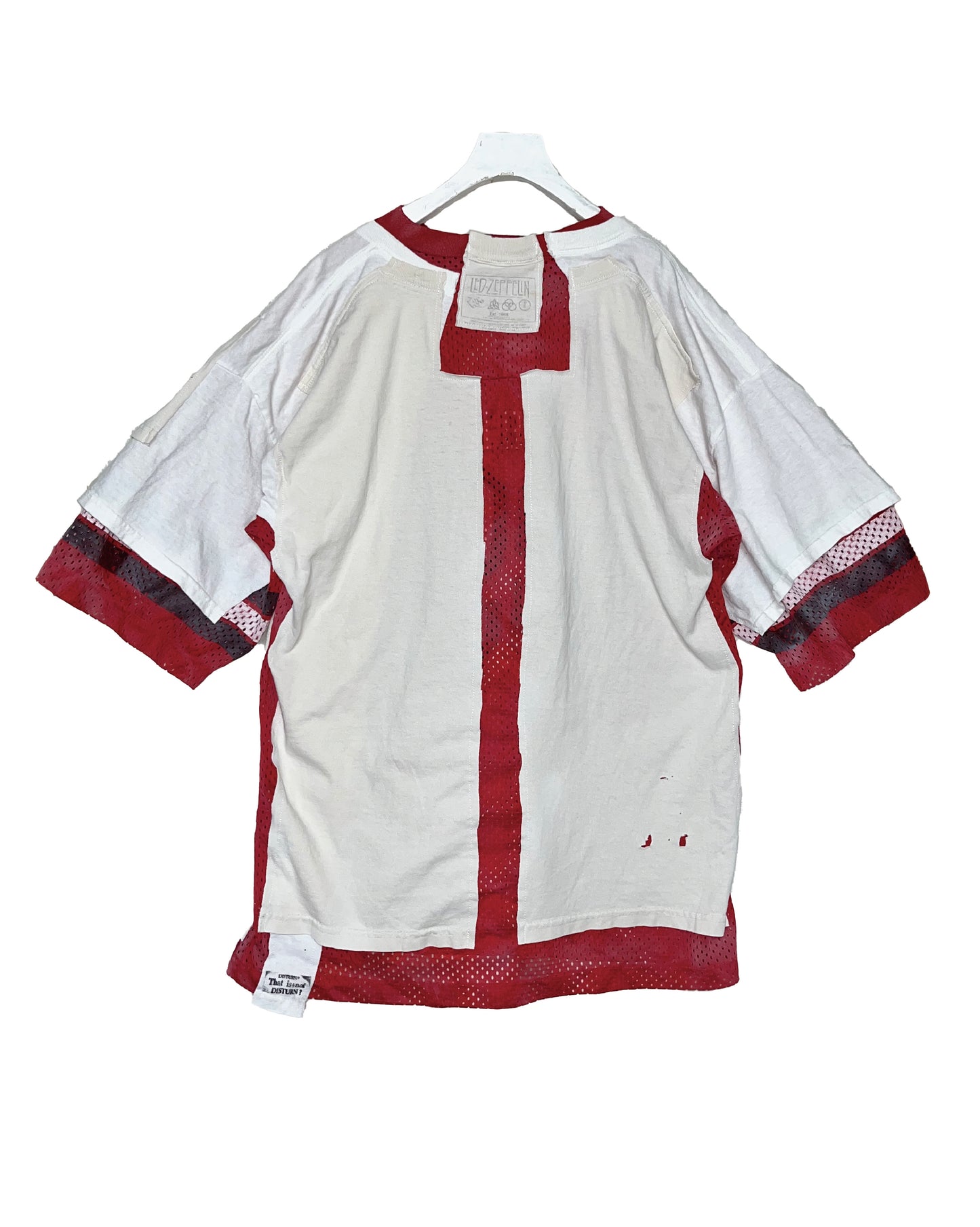 THAT IS+NOT DISTURN.  REMAKE MESH COMBI RED S/S TEE