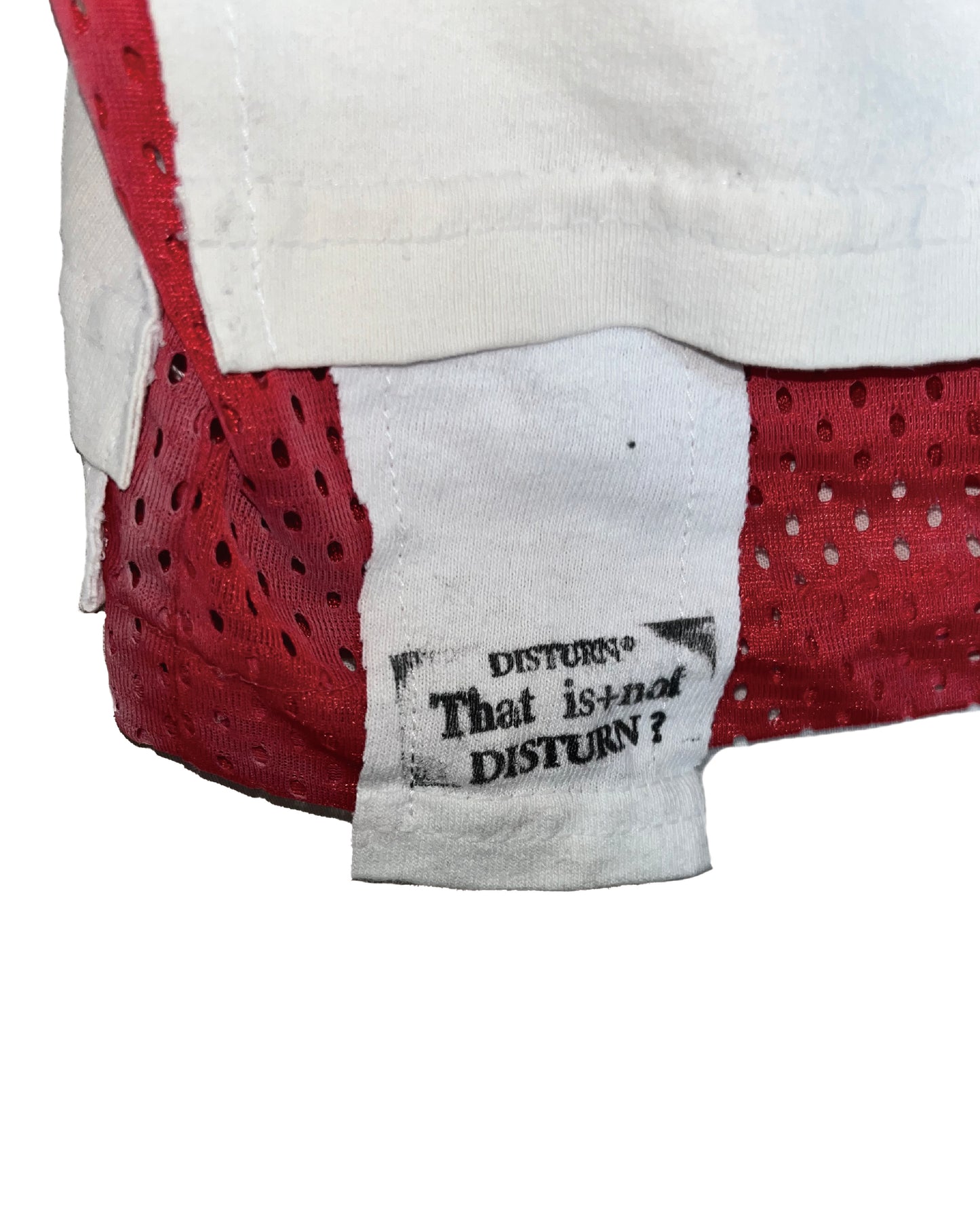 THAT IS+NOT DISTURN.  REMAKE MESH COMBI RED S/S TEE